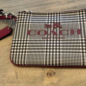 Coach Peyton Glenn Wristlet F52412 Plaid Pattern Purse - New